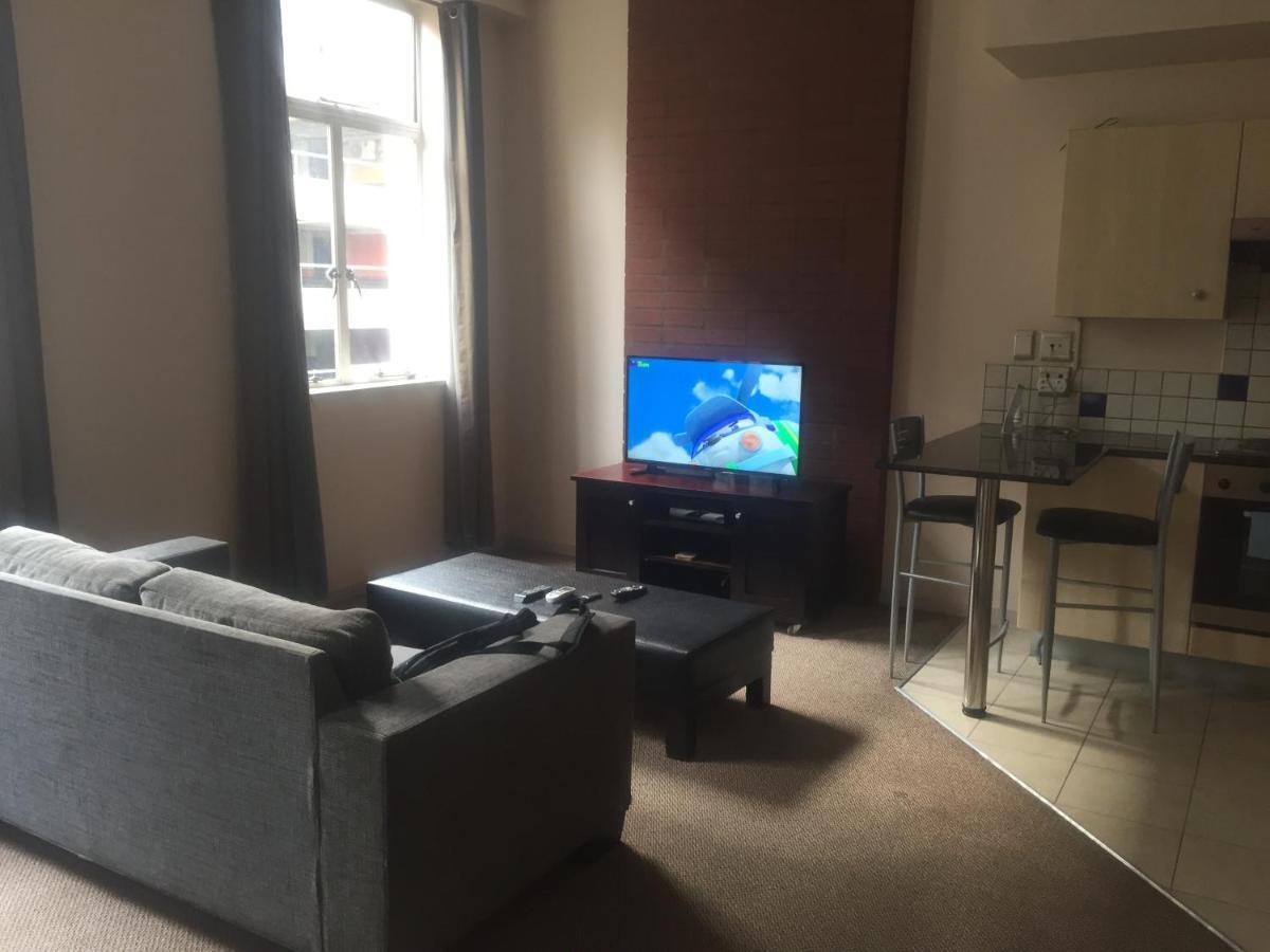 Mabungubwe Hotel Apartments - Home Away From Home Йоганнесбурґ Екстер'єр фото