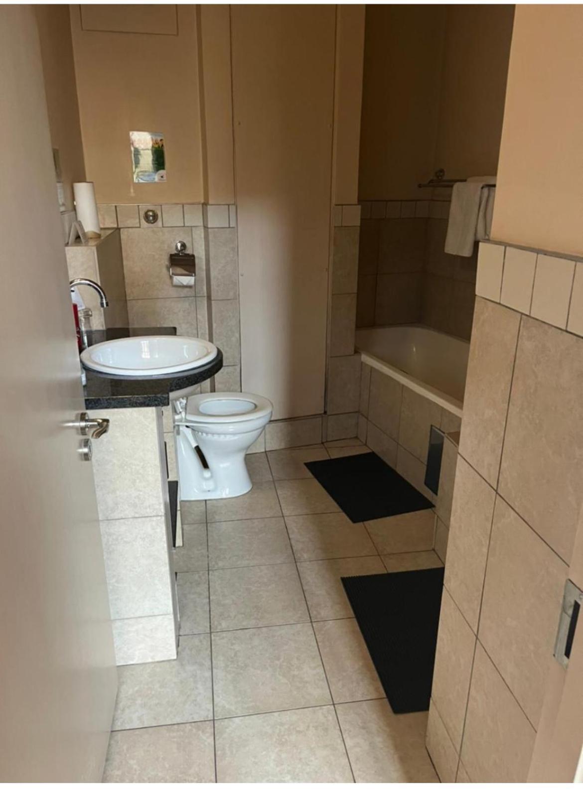 Mabungubwe Hotel Apartments - Home Away From Home Йоганнесбурґ Екстер'єр фото